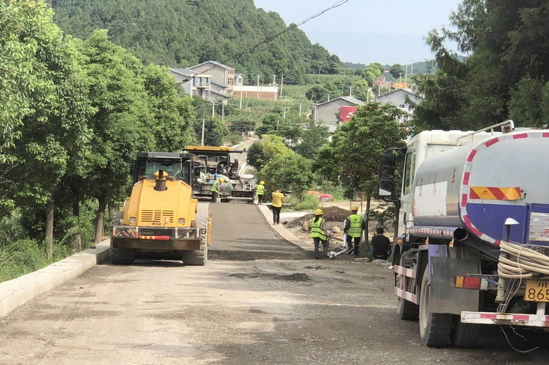 路橋集團(tuán)搶晴天、戰(zhàn)雨天、斗夜間  全力以赴推進(jìn)國(guó)道347項(xiàng)目建設(shè)